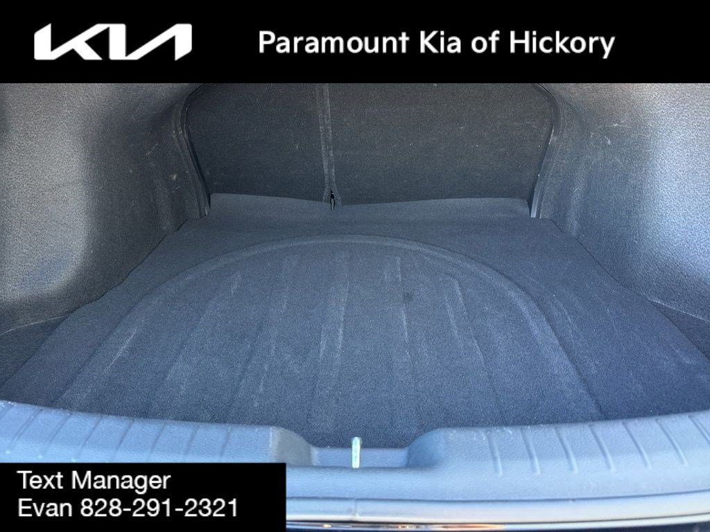 Used 2024 Kia Forte LXS w/ LXS Technology Package image 11