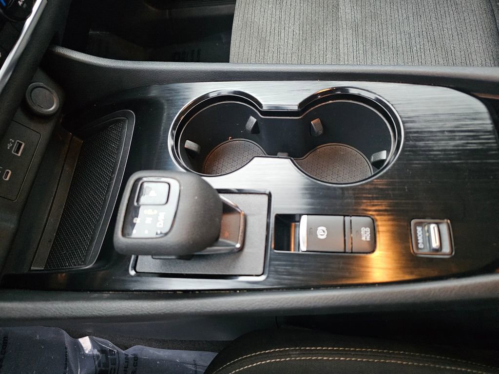 Used 2023 Nissan Rogue SV image 12