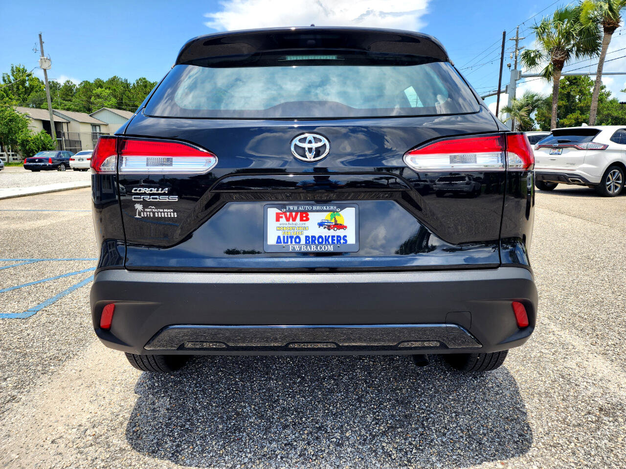 Used 2022 Toyota Corolla Cross L image 4