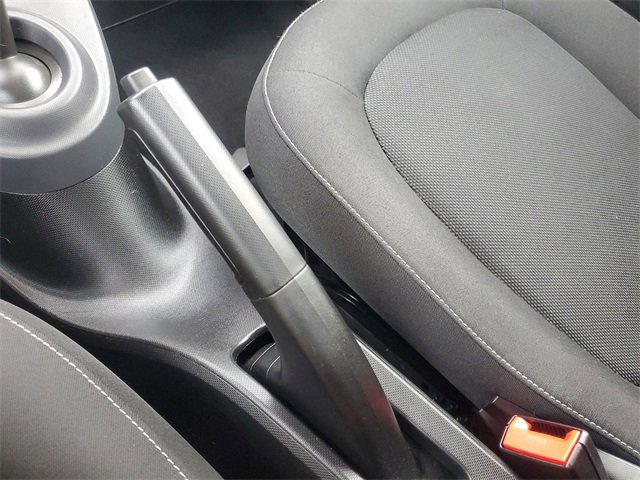 Used 2017 smart fortwo passion image 17