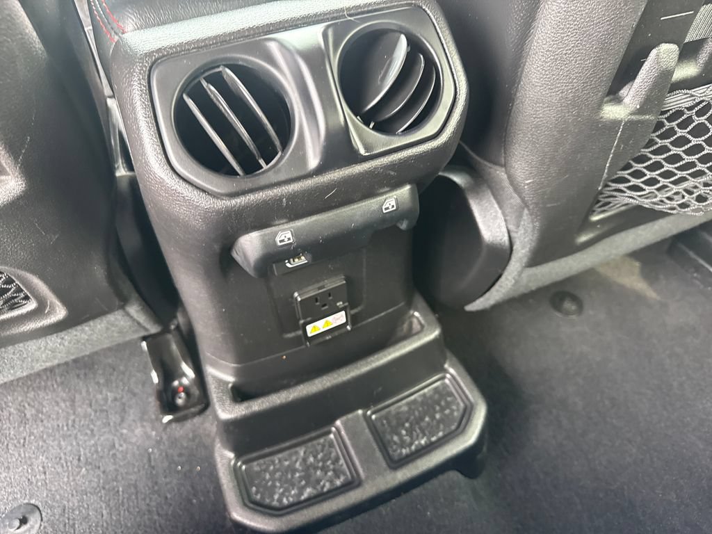 Used 2019 Jeep Wrangler Unlimited Rubicon AWD/4WD image 31