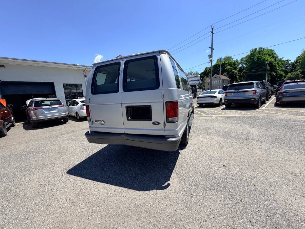 Used 2006 Ford E-350 and Econoline 350 XL RWD image 37