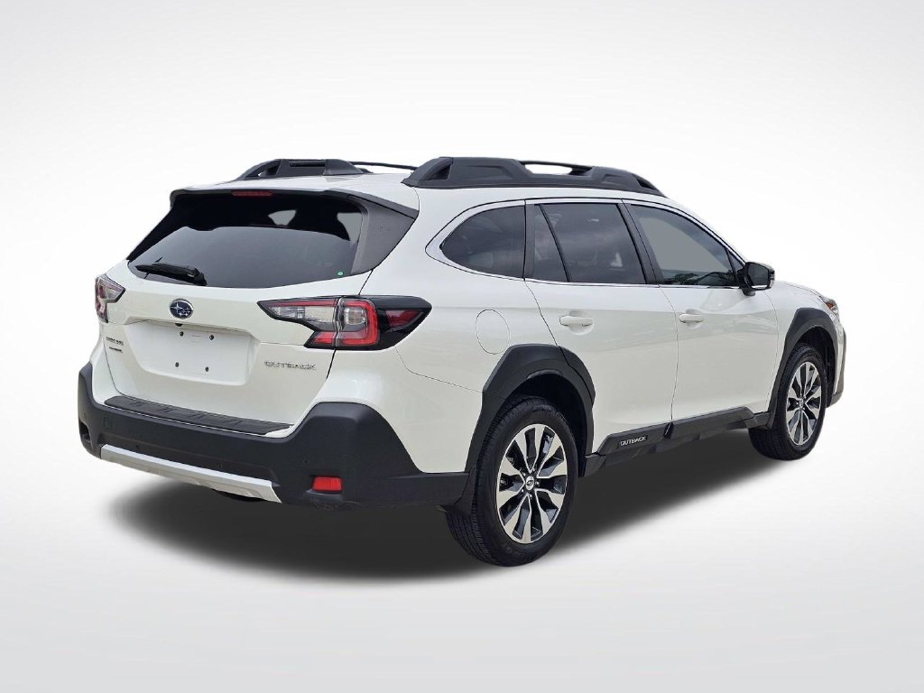 Used 2025 Subaru Outback Limited AWD/4WD image 15