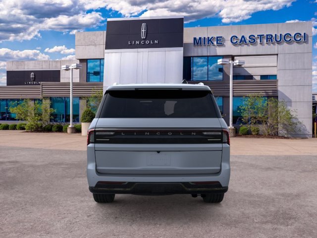 New 2026 Lincoln Navigator L Premier AWD/4WD image 6