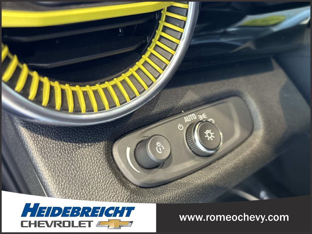 Used 2024 Chevrolet Trax ACTIV w/ Sunroof Package FWD image 29