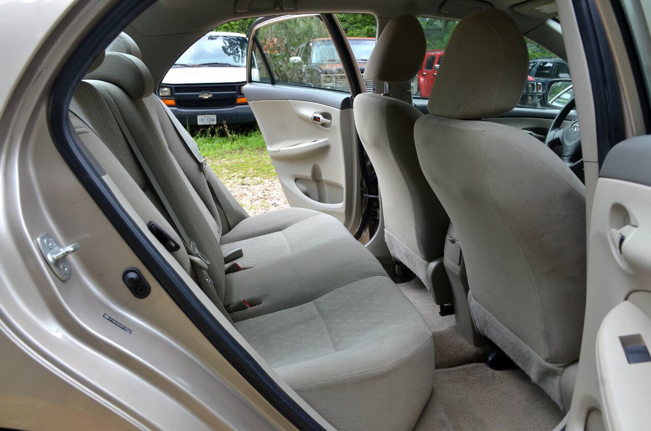 Used 2009 Toyota Corolla LE FWD image 8