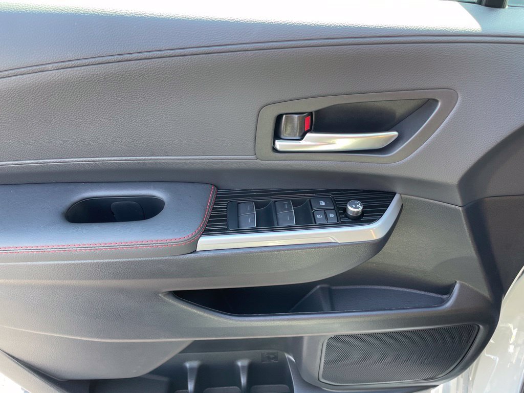 New 2026 Toyota Sienna XSE AWD/4WD image 8