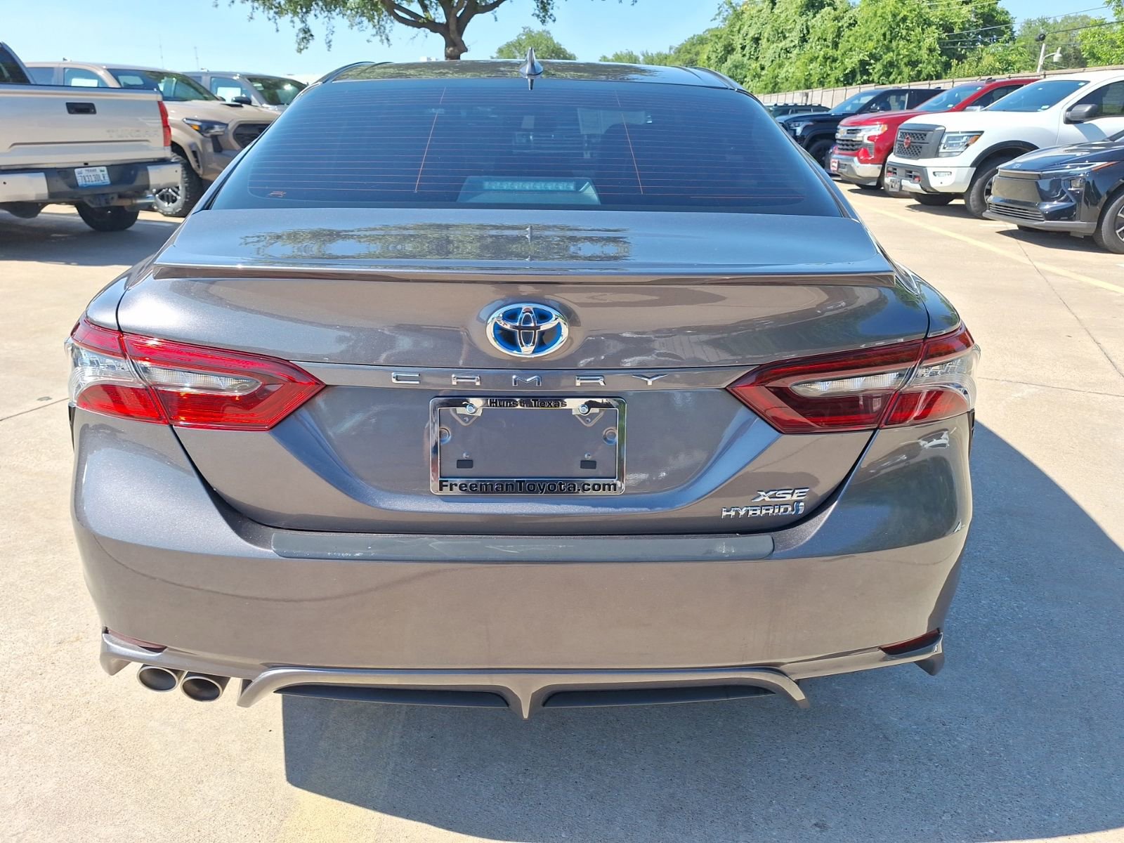 Used 2022 Toyota Camry XSE w/ Cold Weather Package FWD image 5