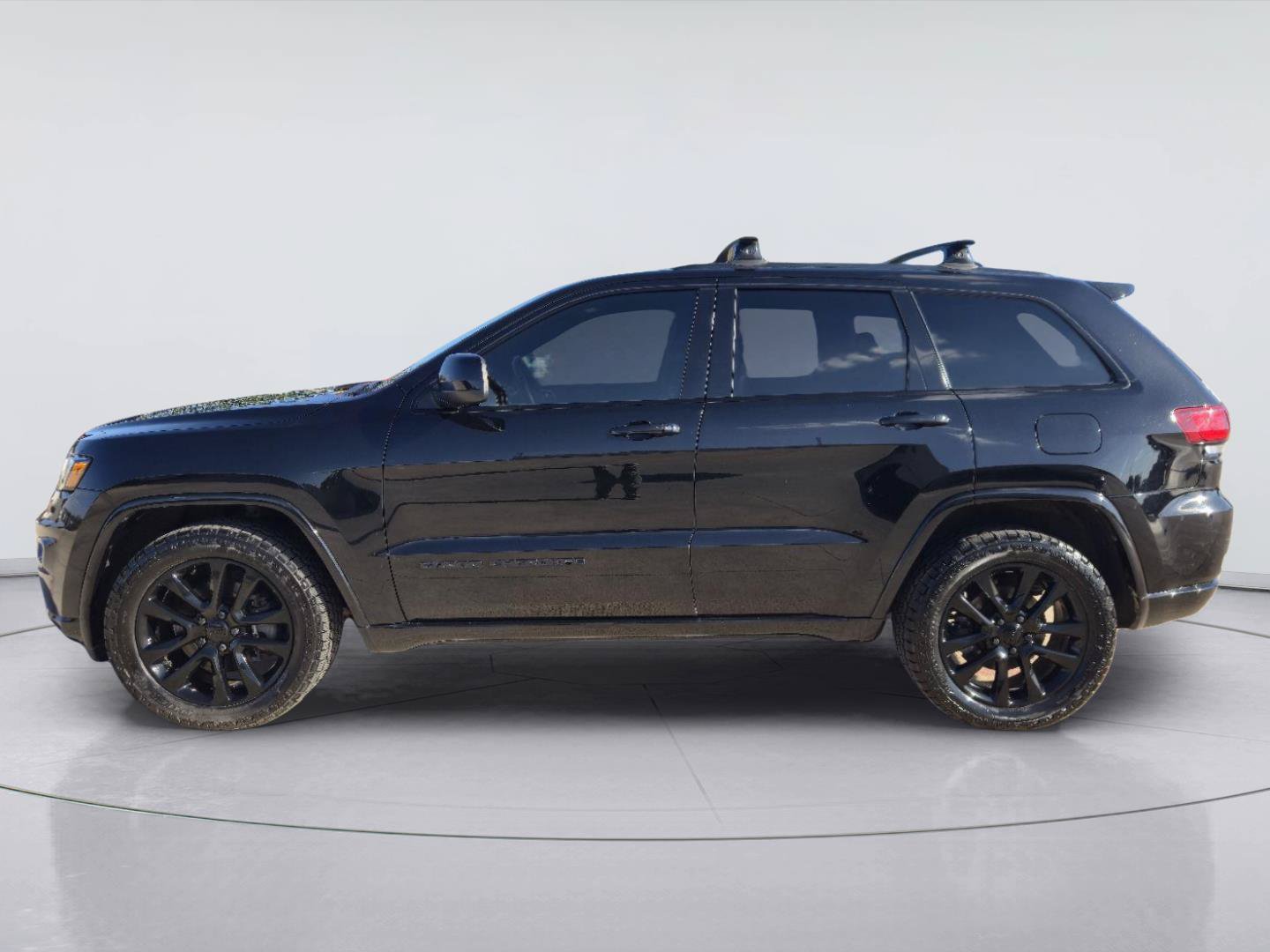 Used 2016 Jeep Grand Cherokee Laredo w/ Quick Order Package 23E RWD image 2