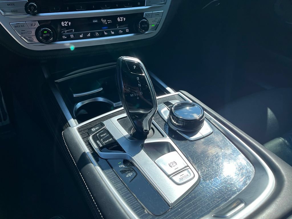 Used 2019 BMW 750i xDrive AWD/4WD image 41