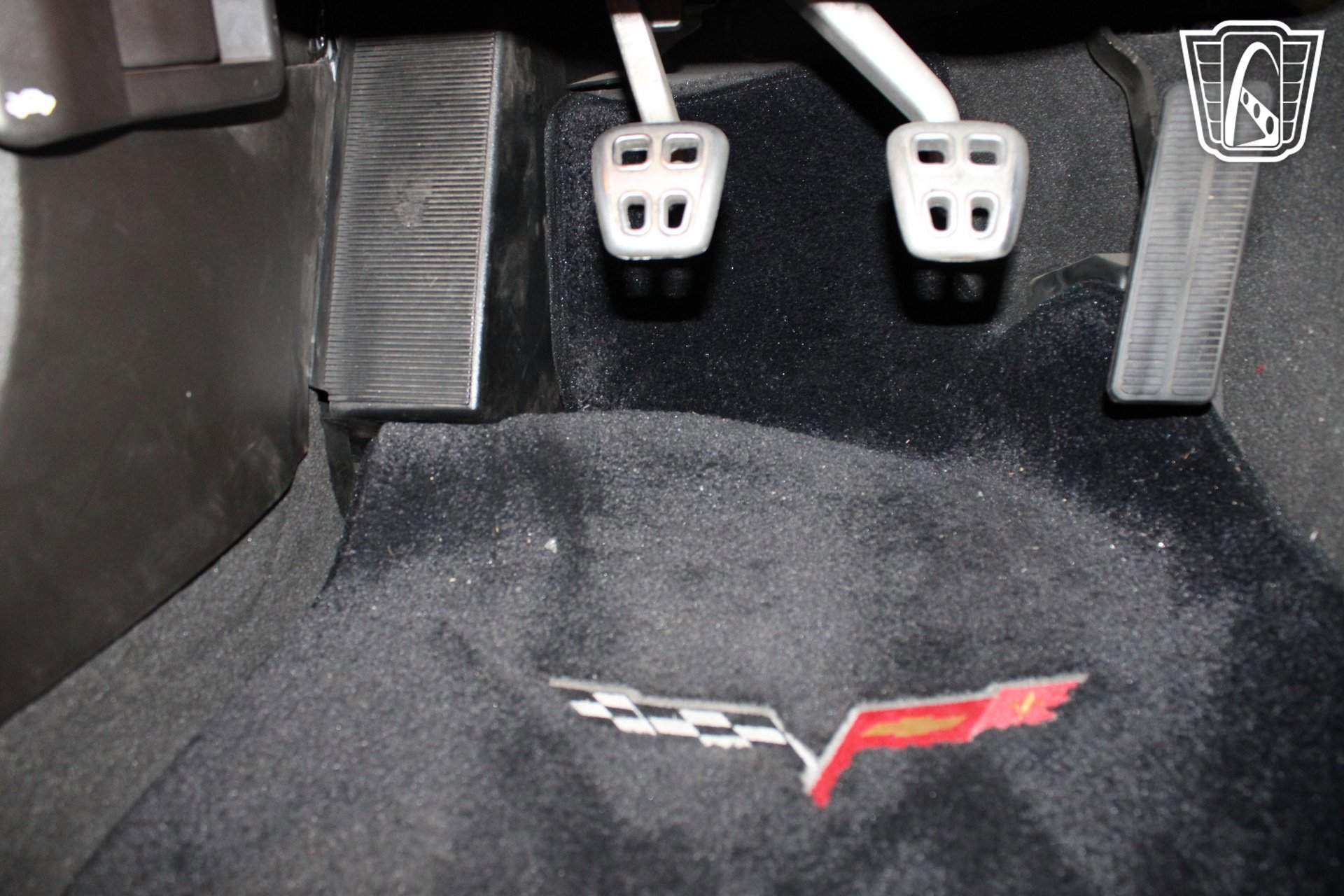 Used 2005 Chevrolet Corvette Coupe w/ Preferred Equipment Group RWD image 33