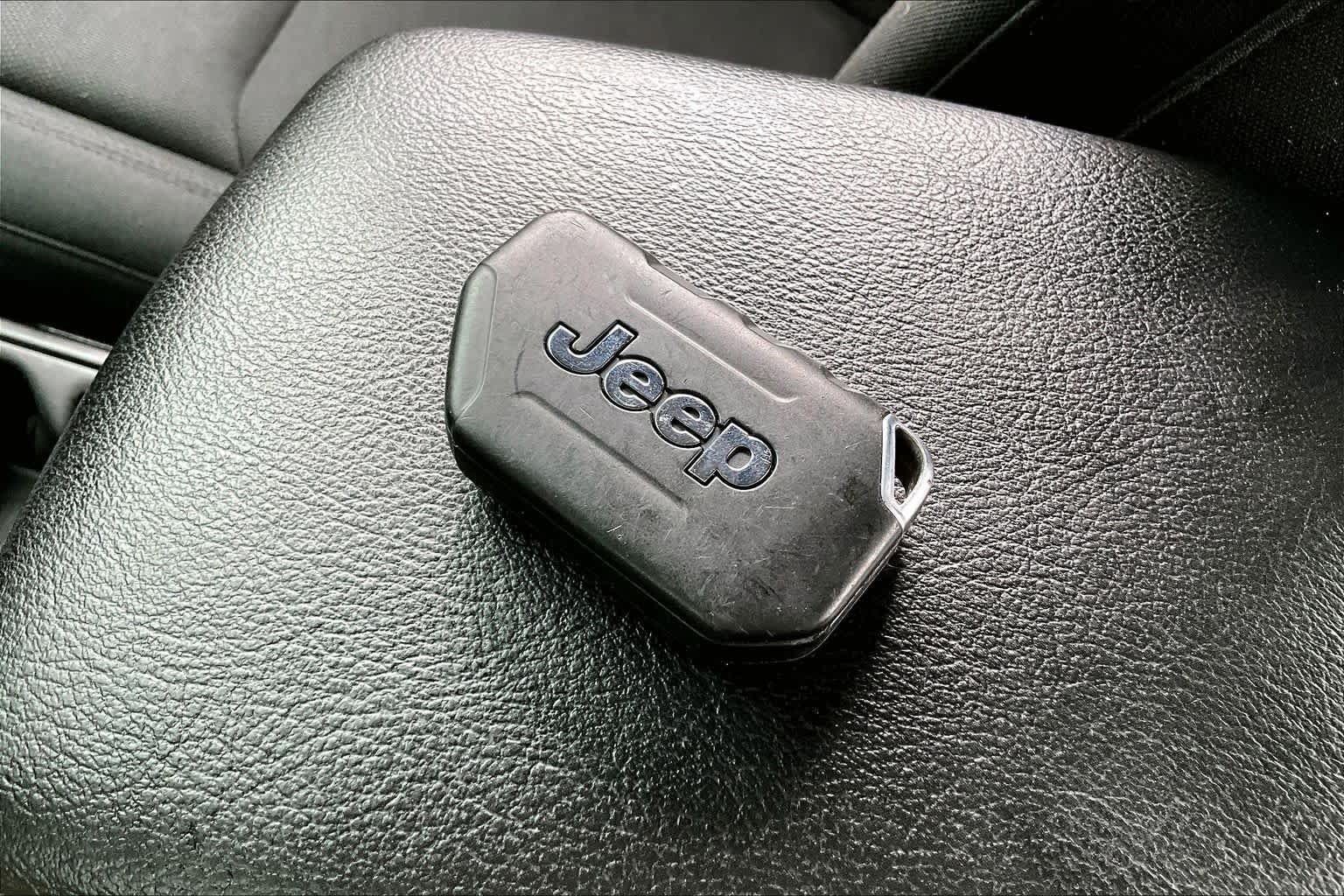 Used 2020 Jeep Gladiator Sport AWD/4WD image 15