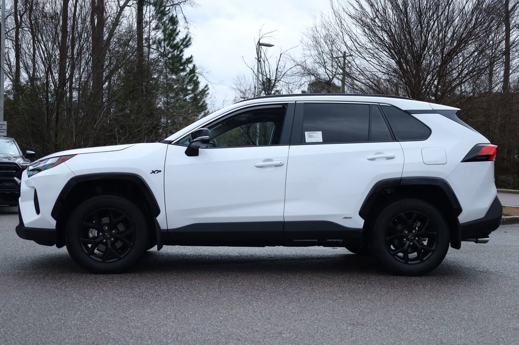 Used 2025 Toyota RAV4 XLE image 2
