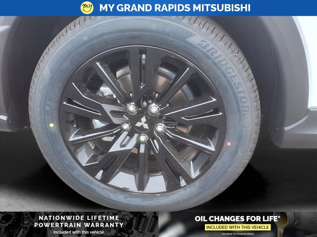 New 2025 Mitsubishi Eclipse Cross LE image 5