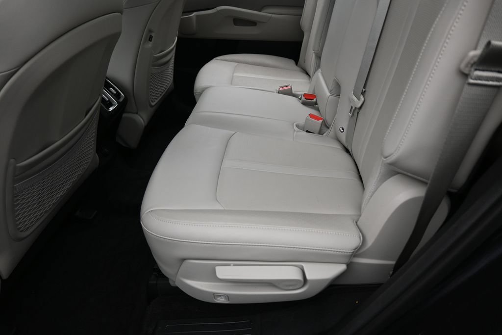 Used 2025 Kia Sorento S w/ Panoramic Sunroof Package FWD image 37