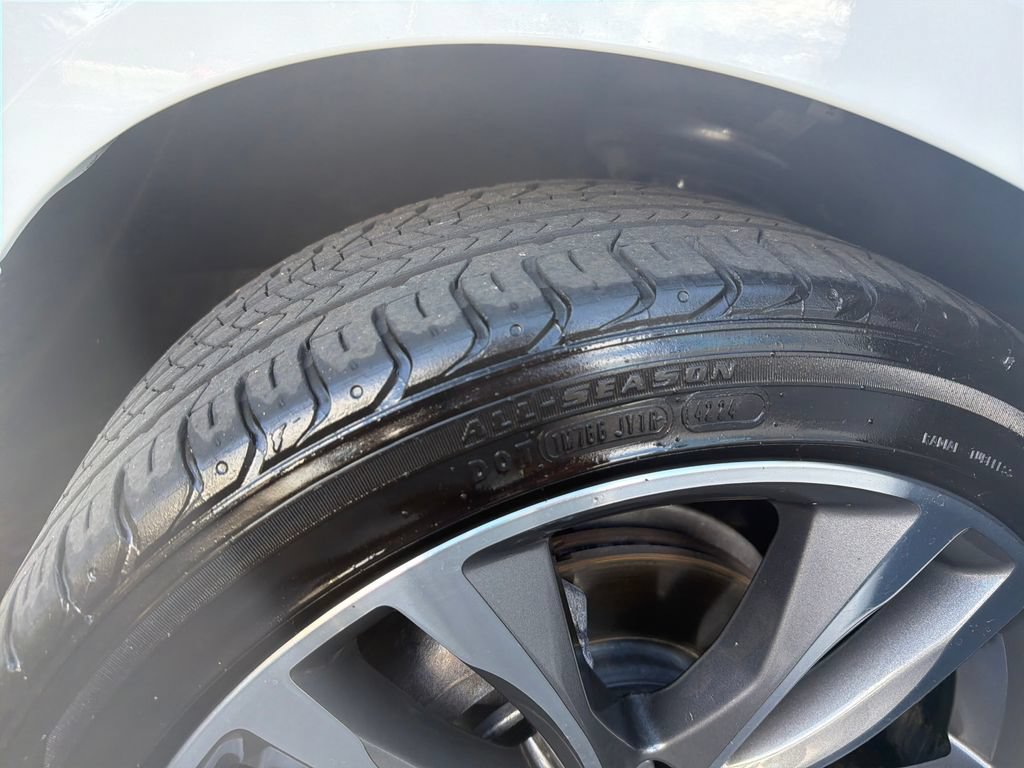 Used 2024 Chevrolet Malibu LT FWD image 29