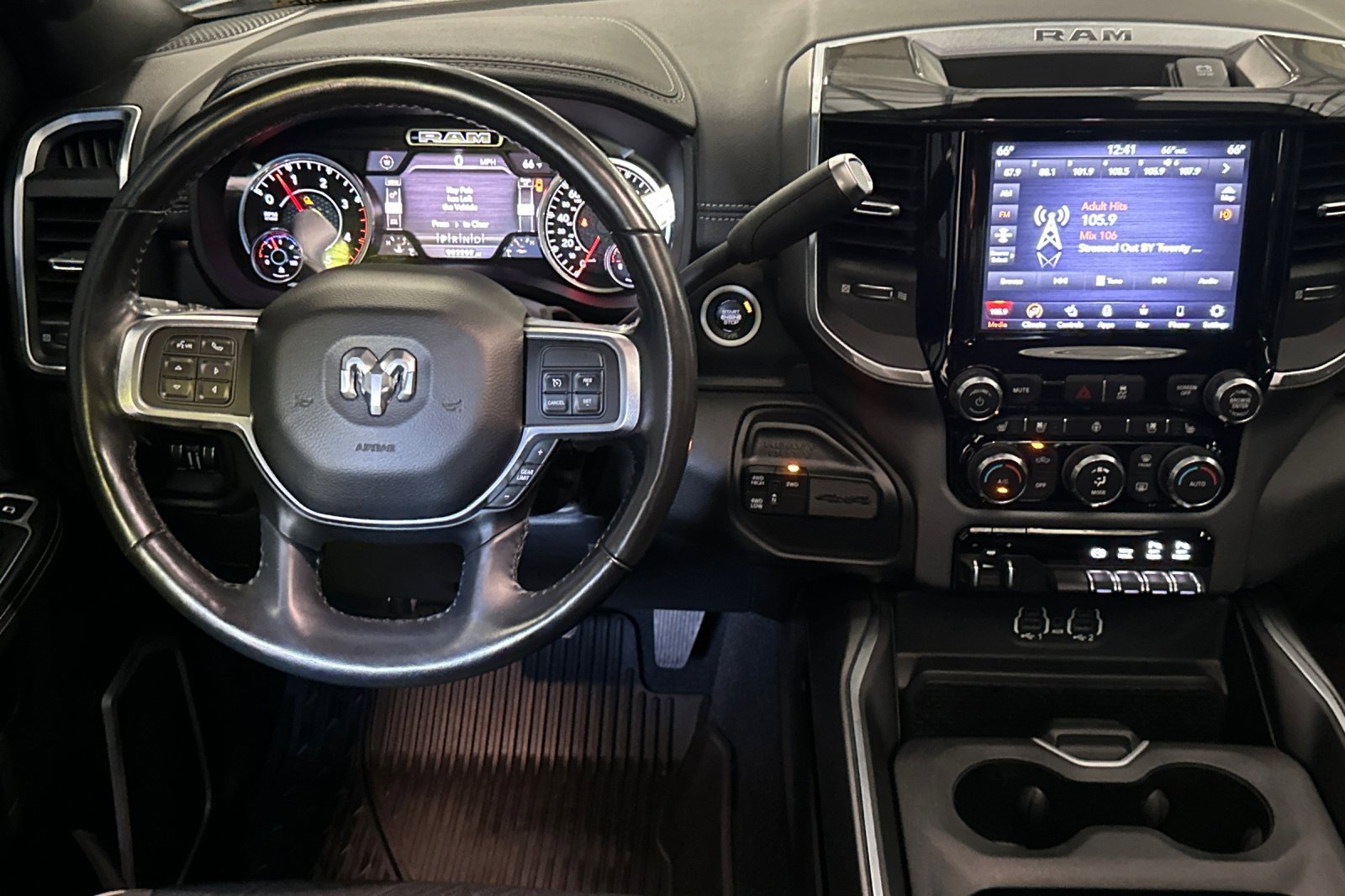 Used 2020 RAM 3500 Laramie image 15