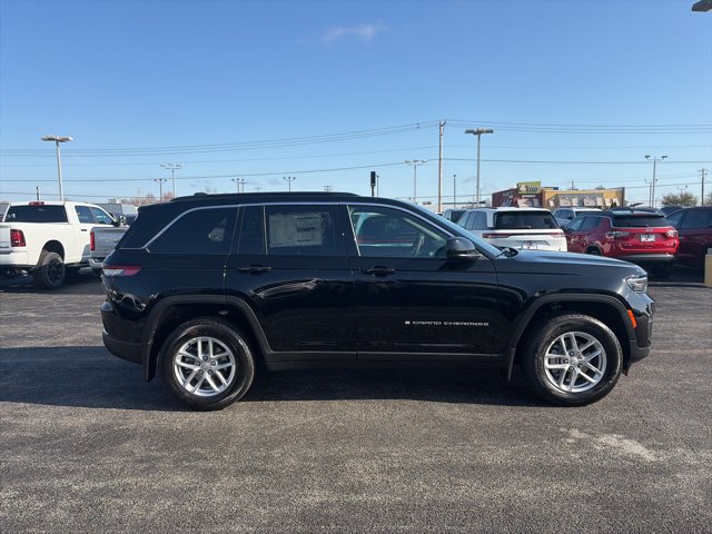 New 2026 Jeep Grand Cherokee Laredo X AWD/4WD image 7