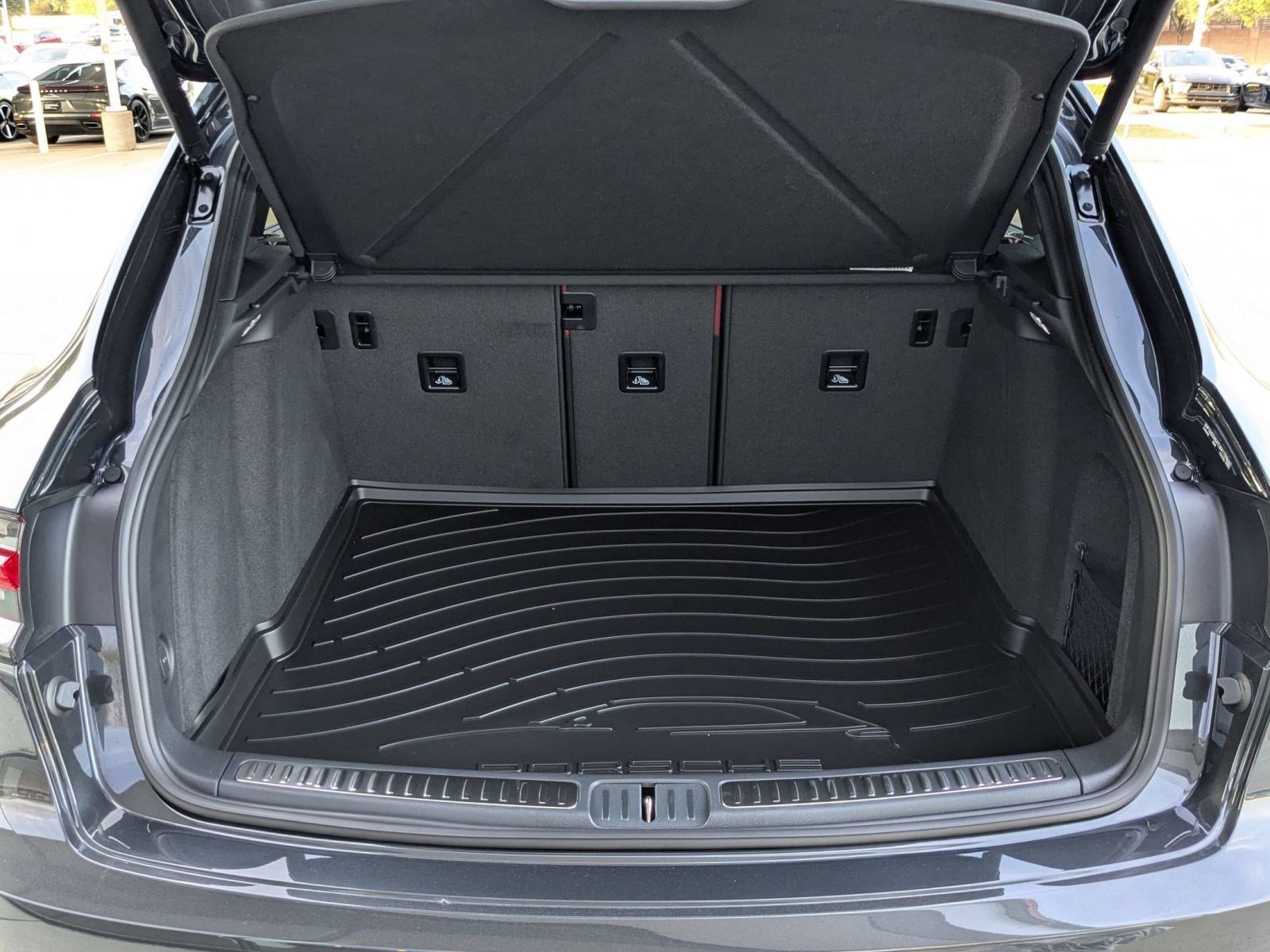 New 2026 Porsche Macan S image 23