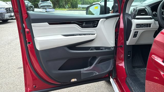 New 2026 Honda Odyssey Touring image 9