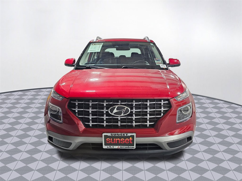 Used 2022 Hyundai Venue SEL image 2