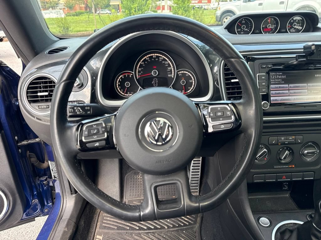 Used 2013 Volkswagen Beetle R-Line FWD image 24