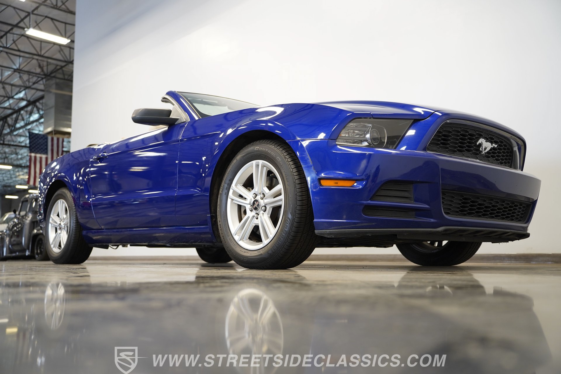 Used 2014 Ford Mustang Convertible RWD image 35