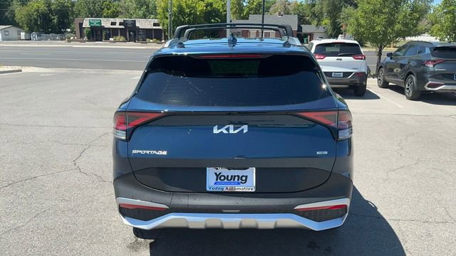 Used 2025 Kia Sportage EX image 8