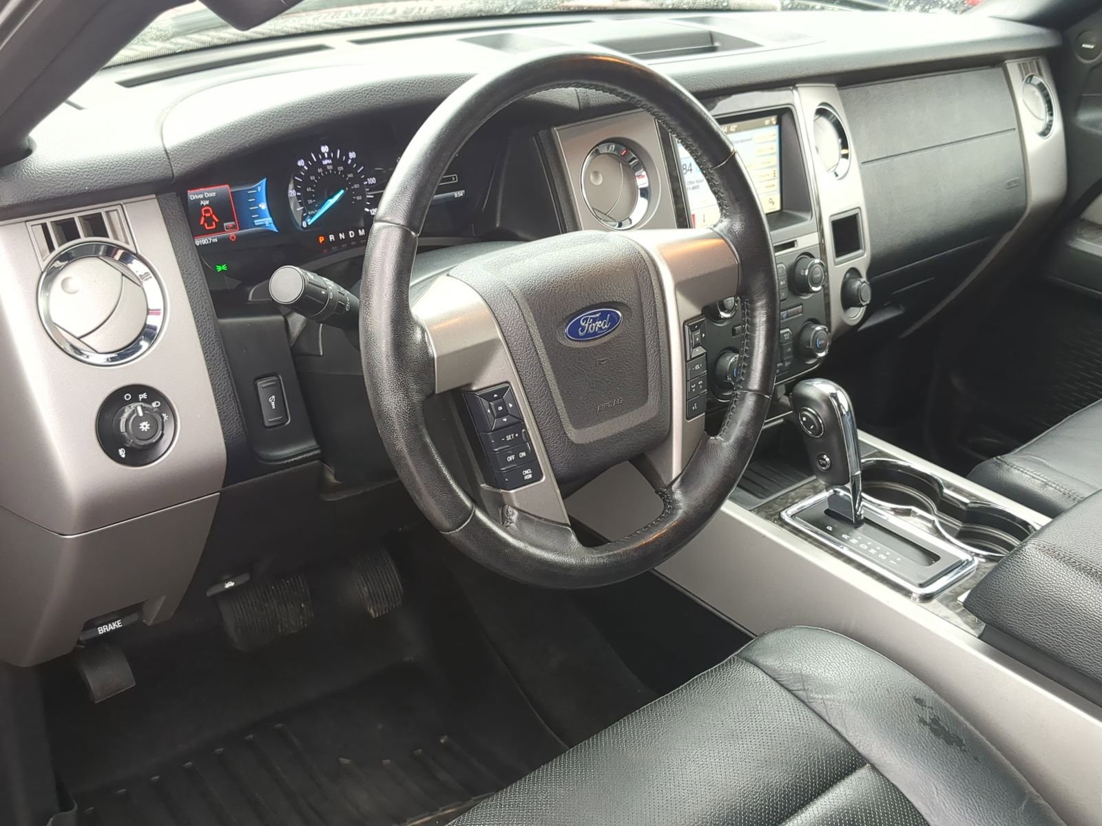 Used 2017 Ford Expedition Limited image 14