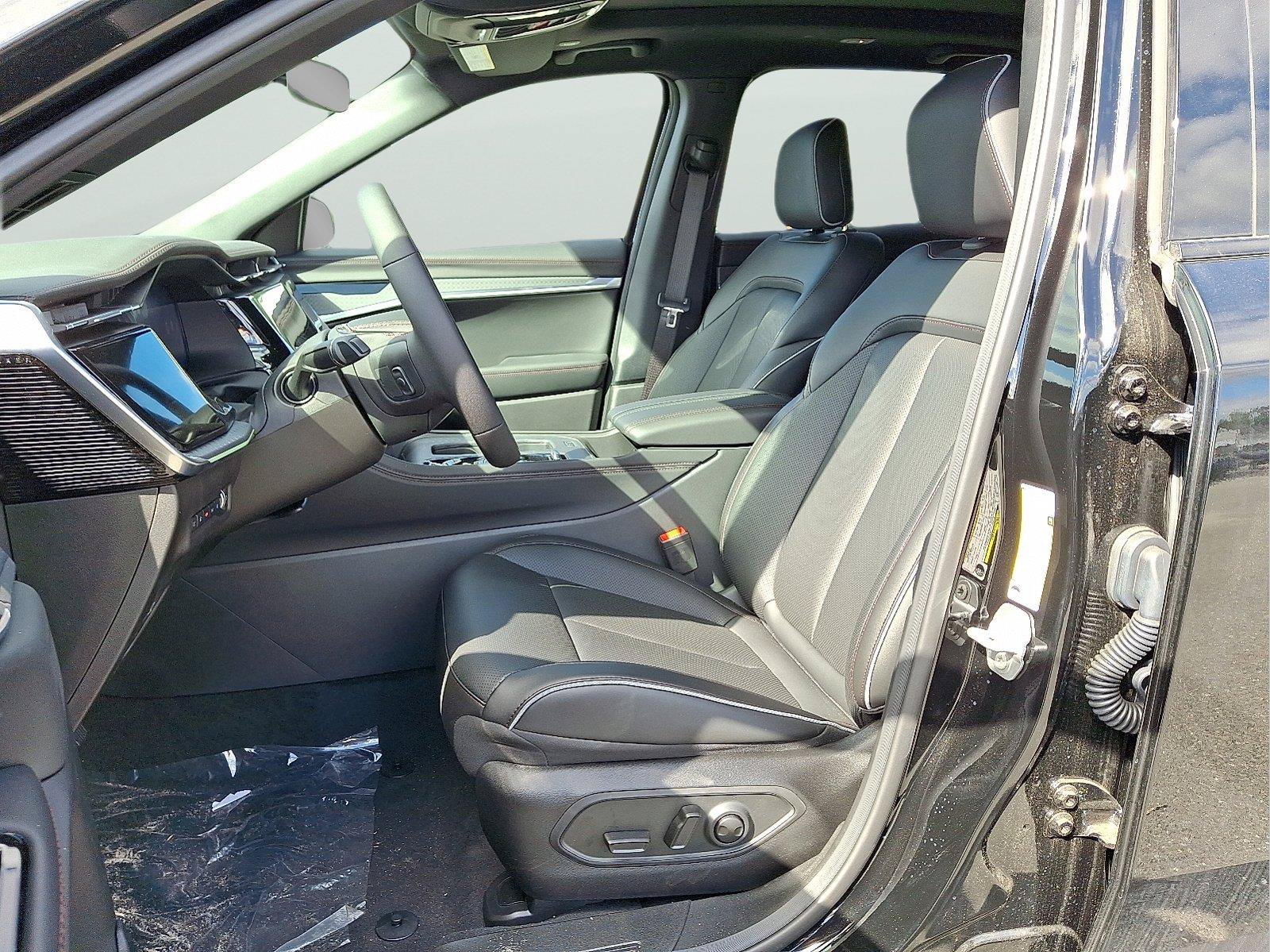 New 2025 Jeep Wagoneer S Limited AWD/4WD image 9