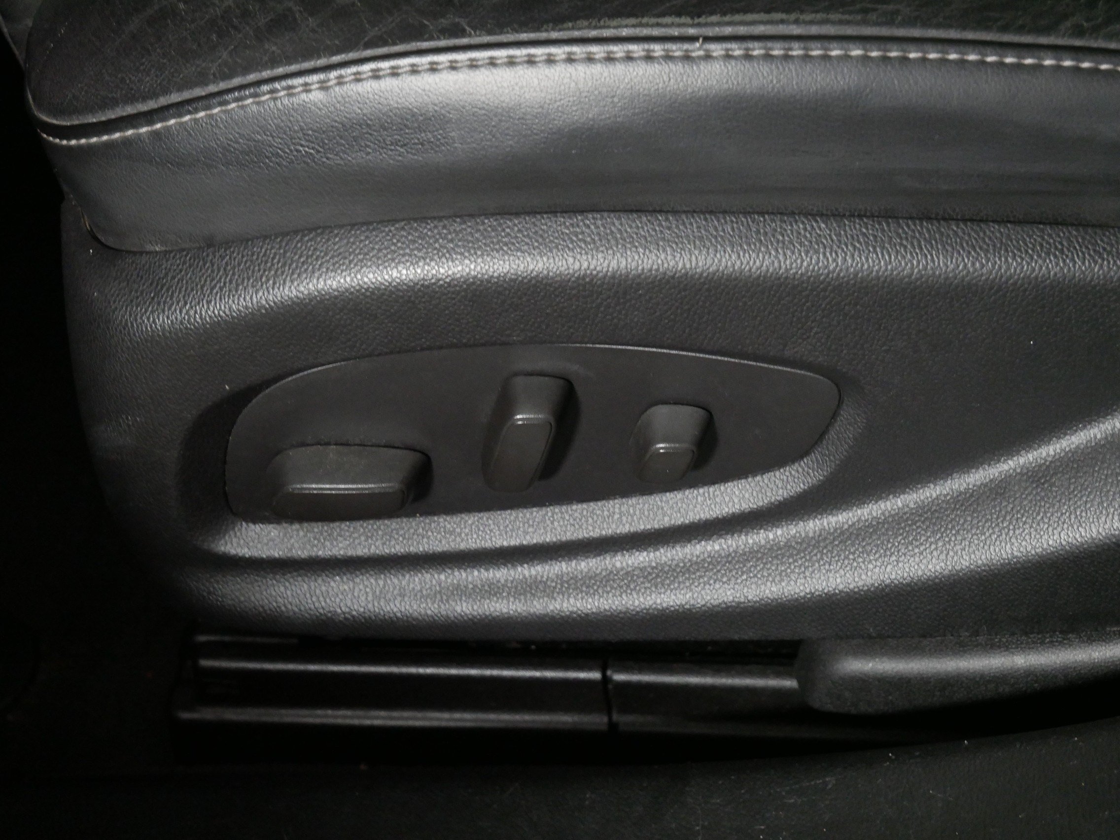 Used 2014 Buick LaCrosse Leather FWD image 20