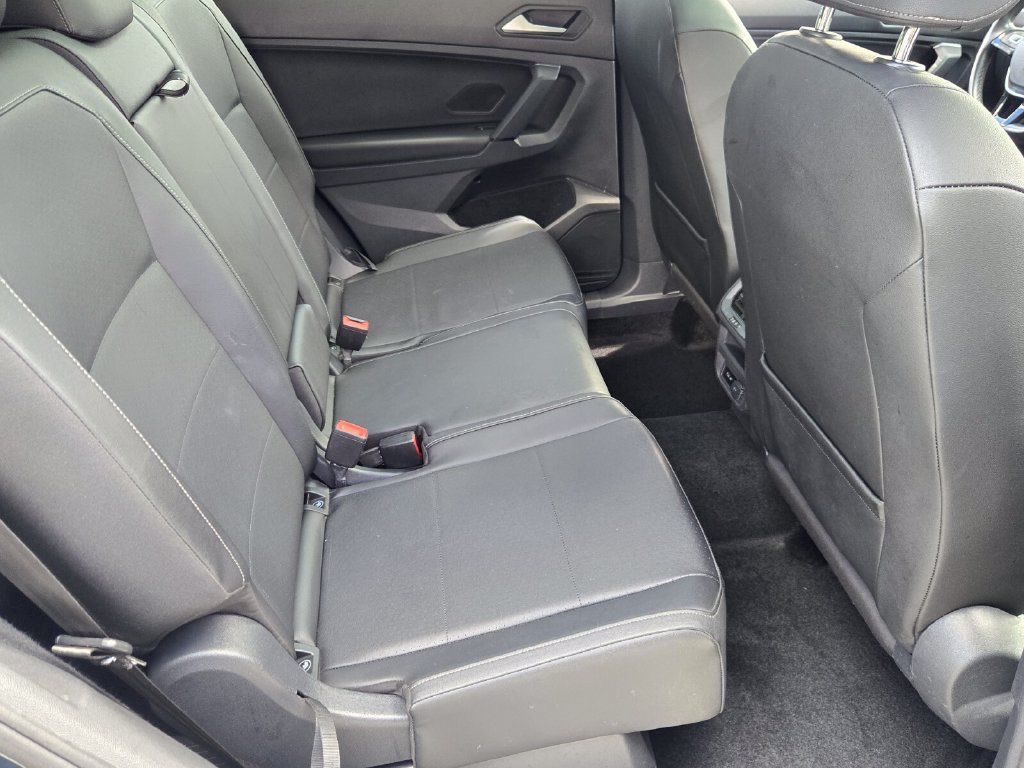 Used 2019 Volkswagen Tiguan SEL FWD image 17