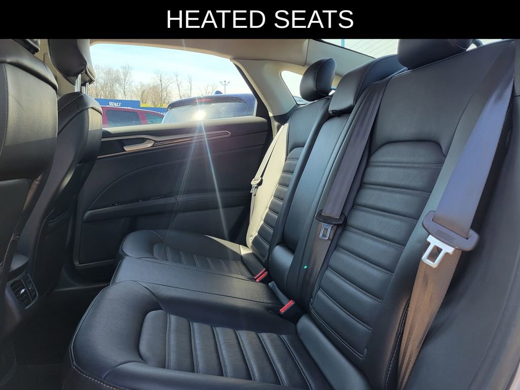 Used 2016 Ford Fusion SE w/ Equipment Group 202A image 10