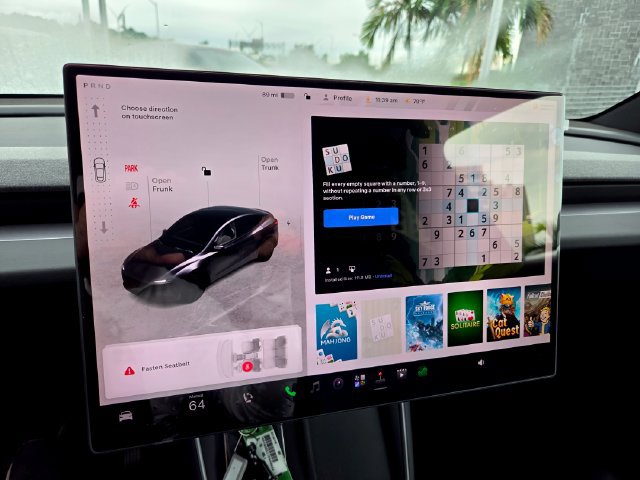 Used 2026 Tesla Model Y 2WD image 31