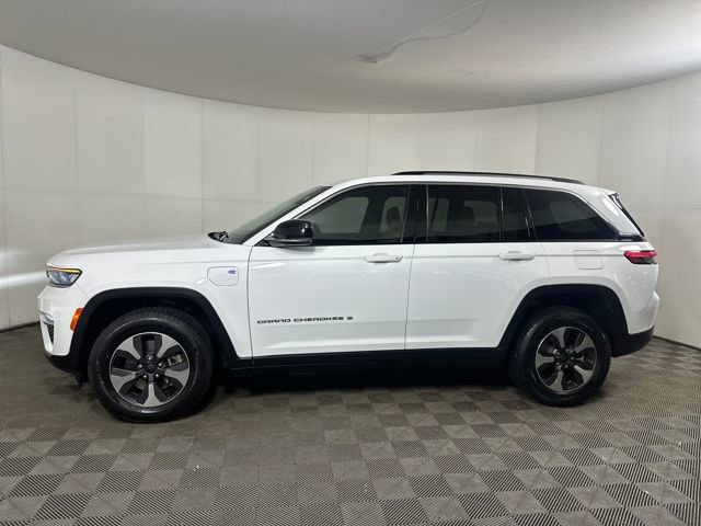 Used 2023 Jeep Grand Cherokee 4WD 4xe image 6