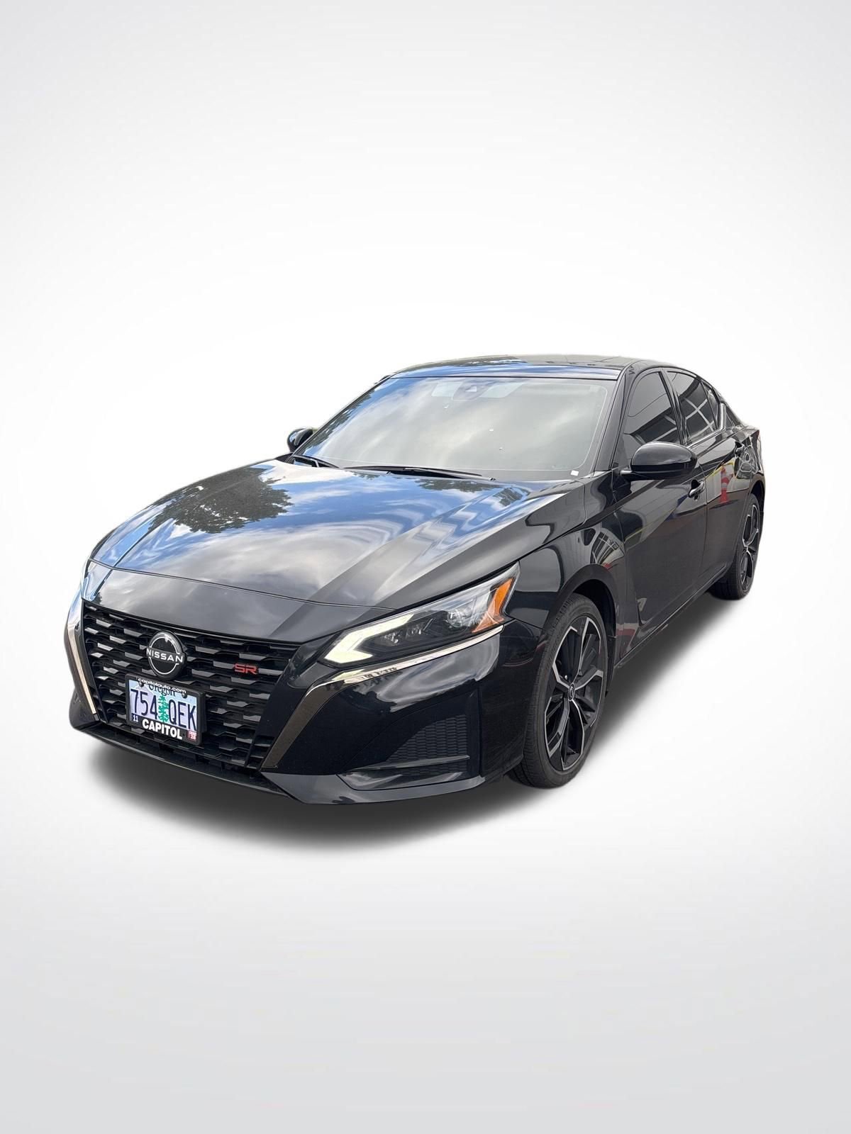 Used 2024 Nissan Altima 2.5 SR w/ SR Premium Package AWD/4WD image 3