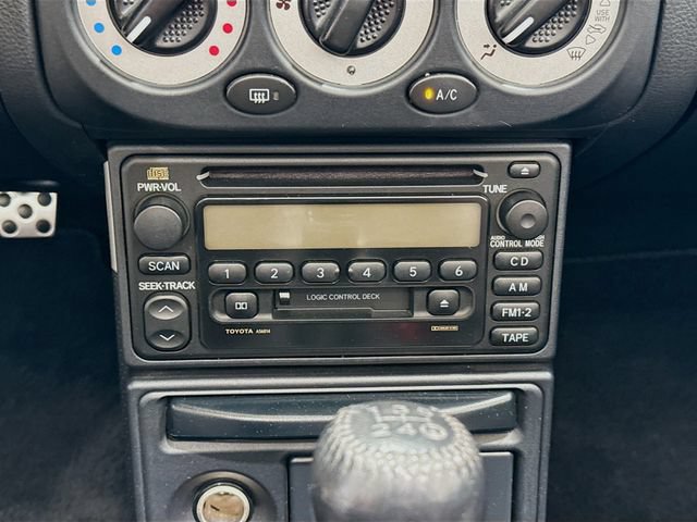 Used 2001 Toyota MR2 RWD image 13