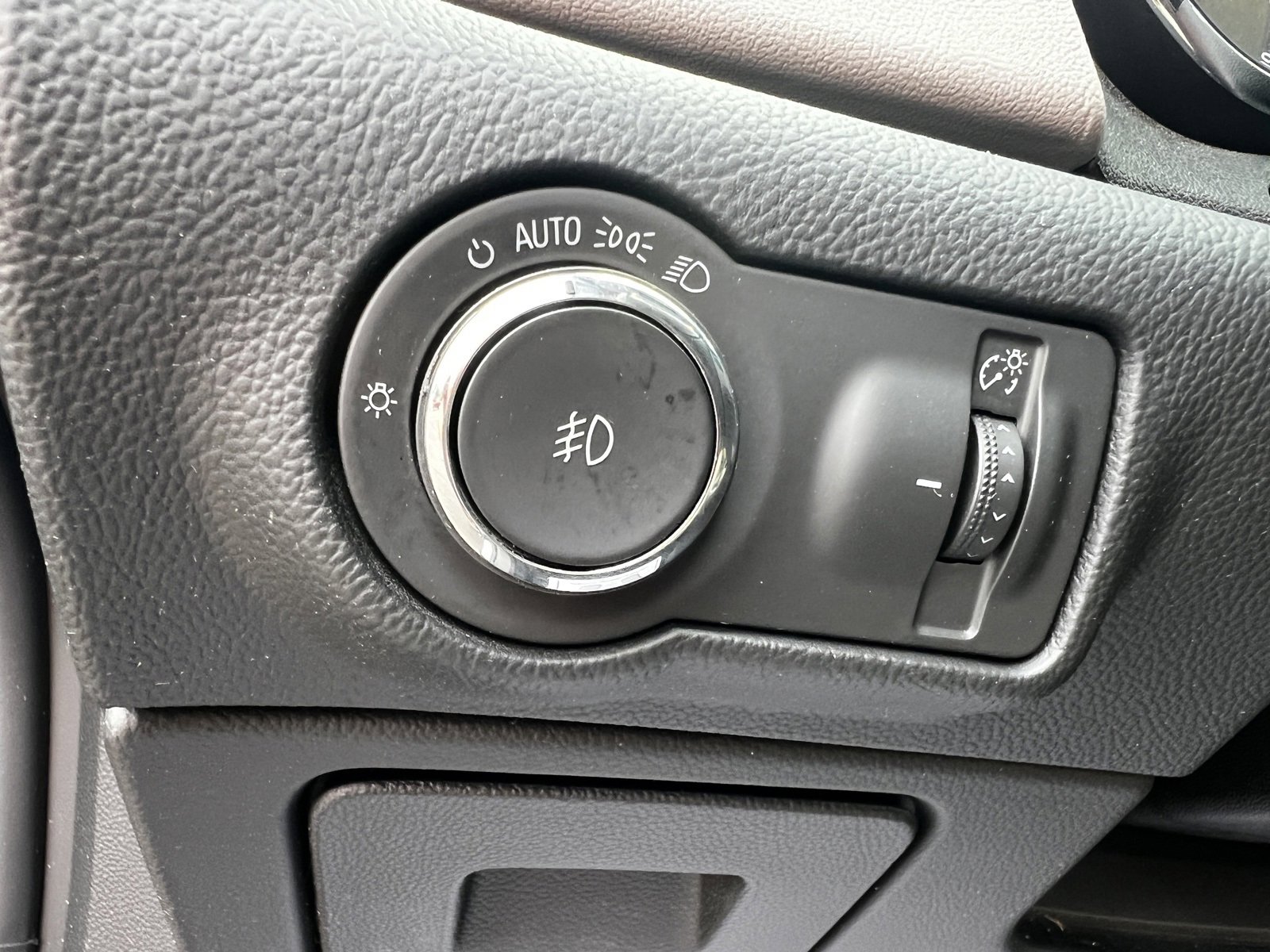 Used 2016 Buick Verano Convenience image 13