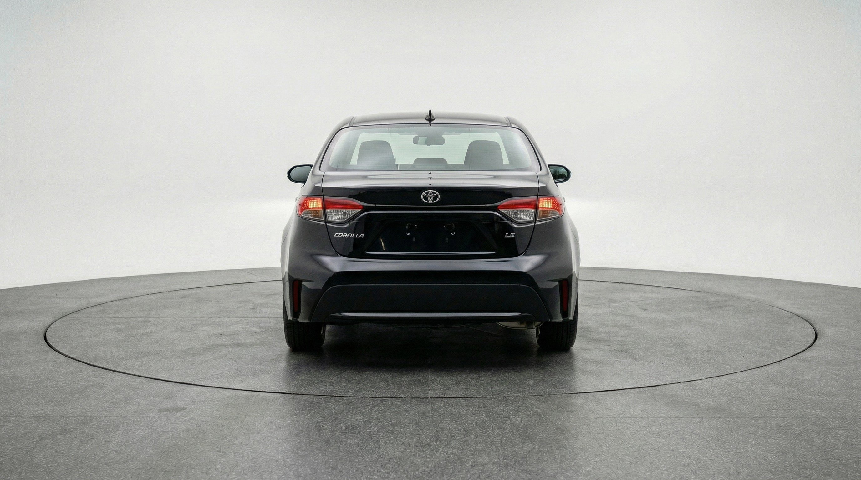 Used 2025 Toyota Corolla LE FWD image 7