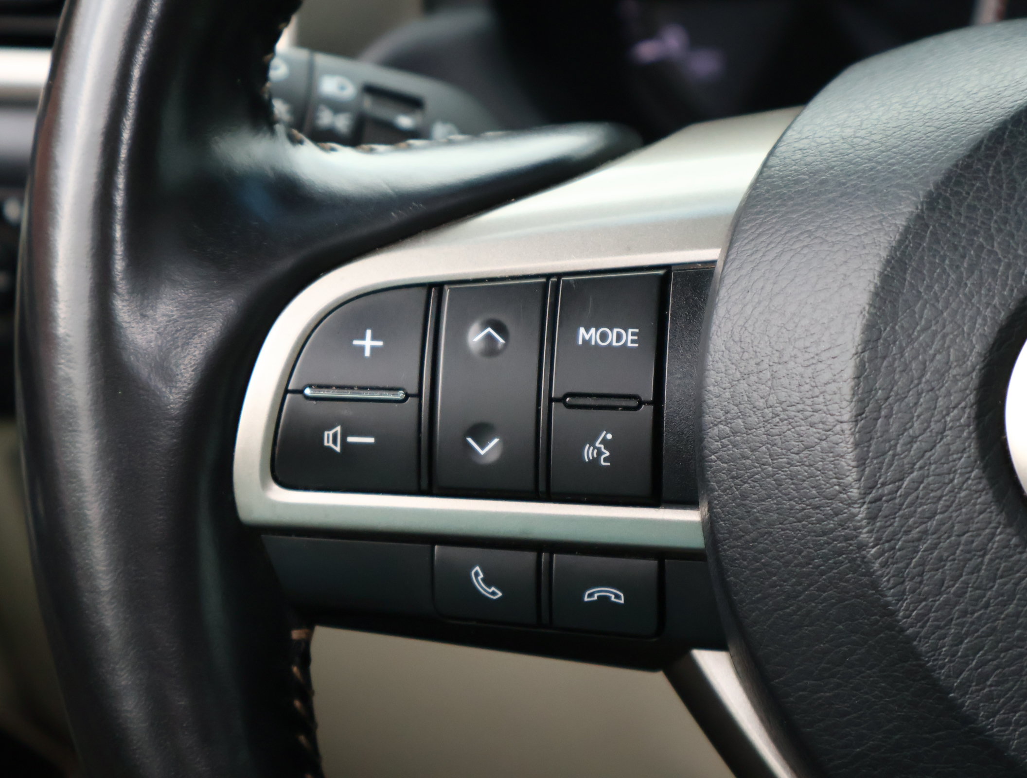 Used 2021 Lexus GX 460 Luxury w/ Off Road Package AWD/4WD image 15
