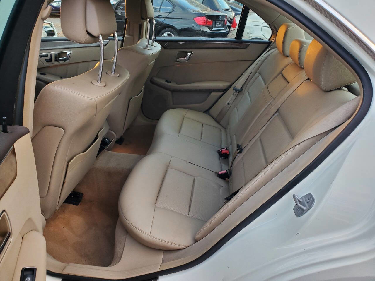 Used 2011 Mercedes-Benz E 350 4MATIC Sedan image 17