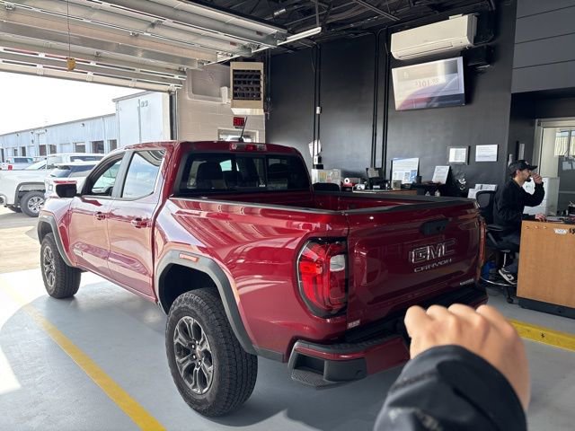 Used 2024 GMC Canyon Elevation w/ Elevation Premium Package image 7