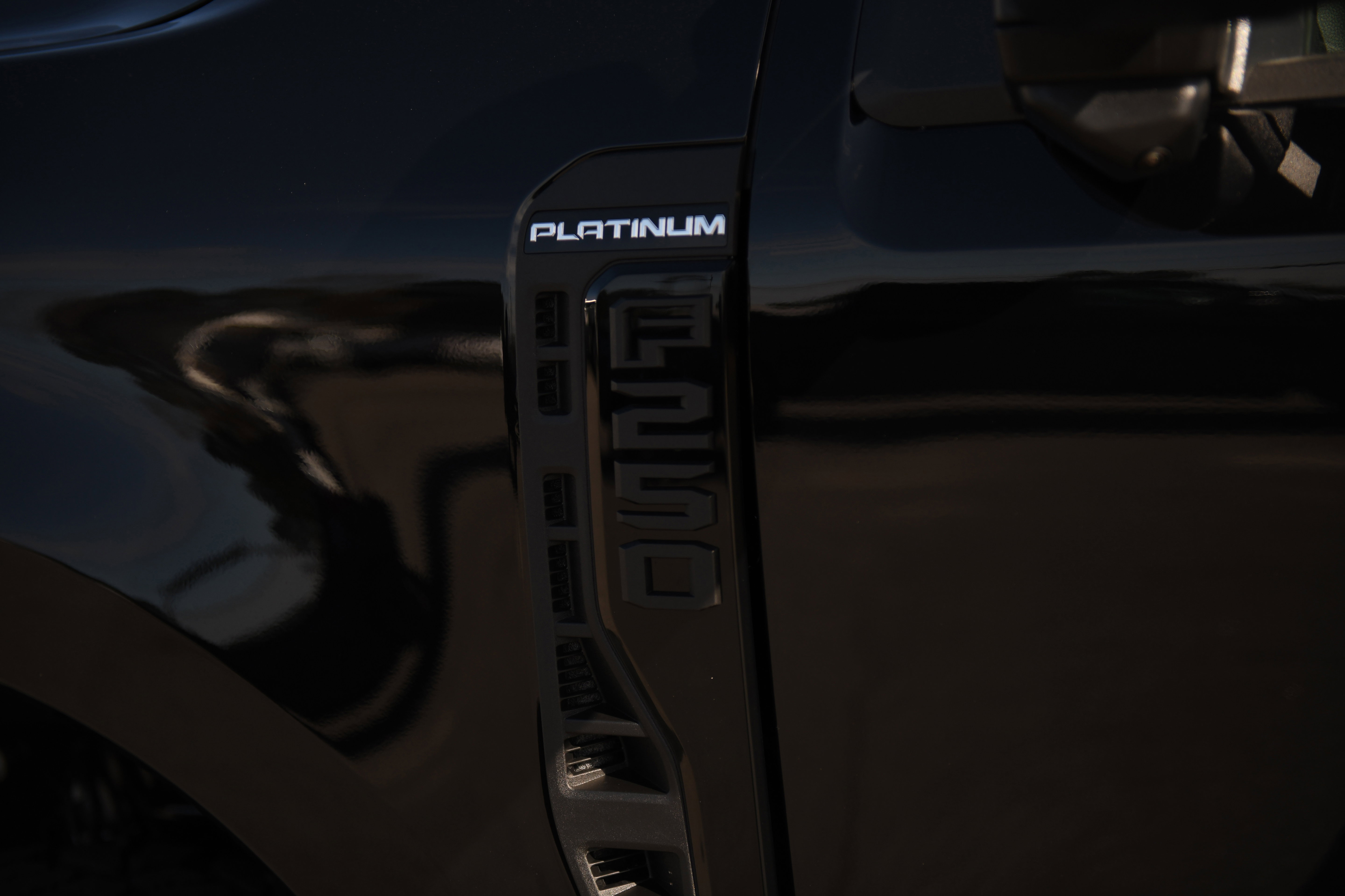 New 2026 Ford F250 Platinum w/ Tremor Off-Road Package image 9