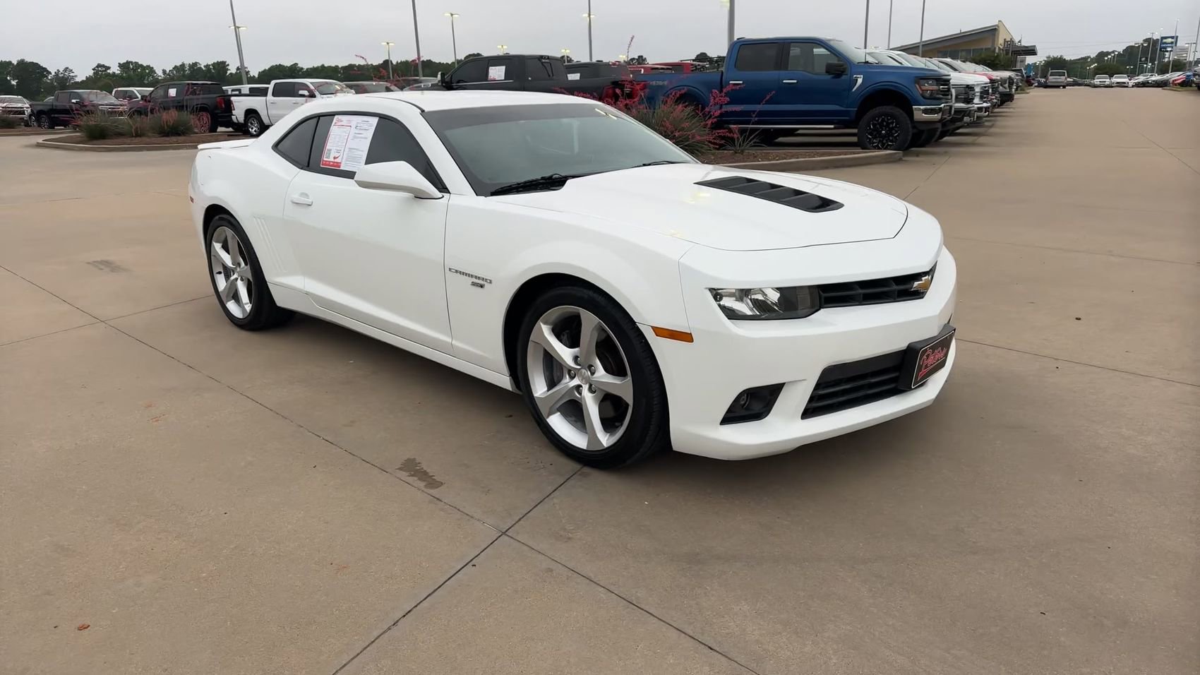 Used 2015 Chevrolet Camaro SS RWD image 3