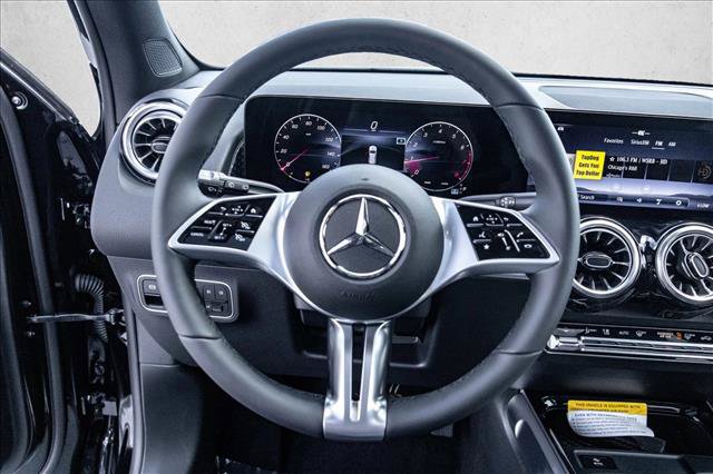 New 2026 Mercedes-Benz GLB 250 4MATIC image 13