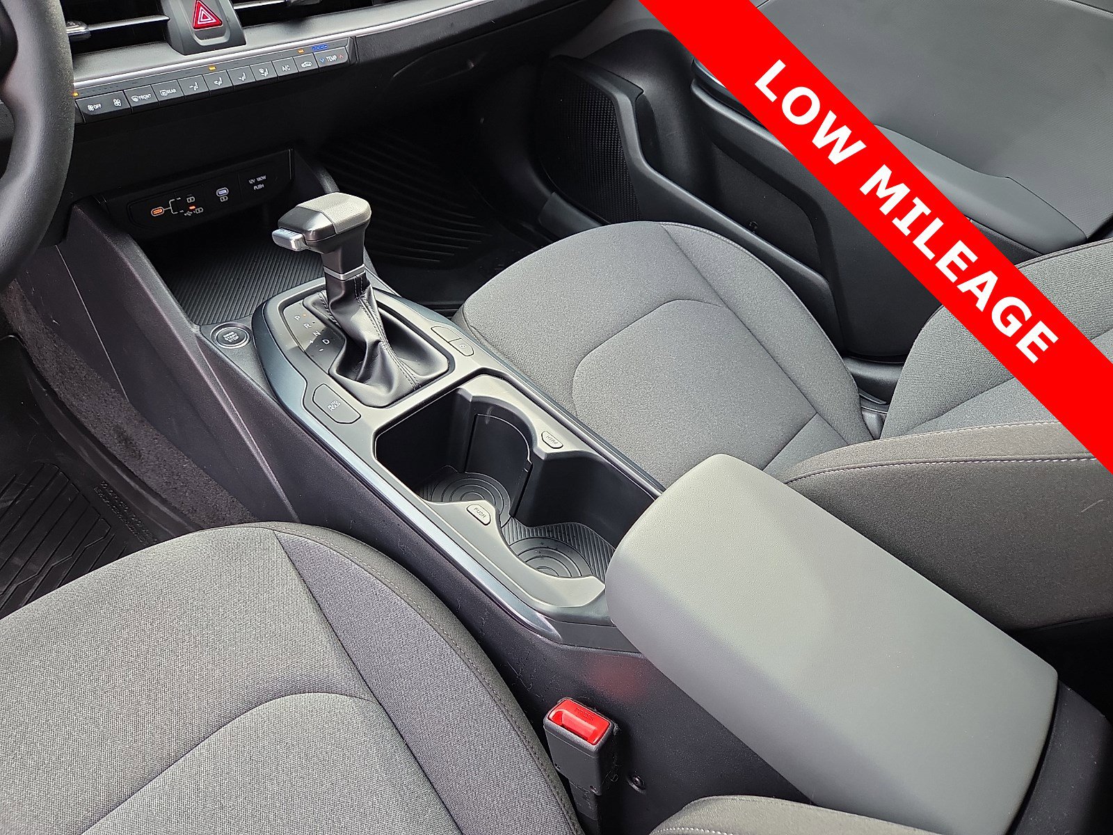 Used 2025 Kia K4 LXS image 25