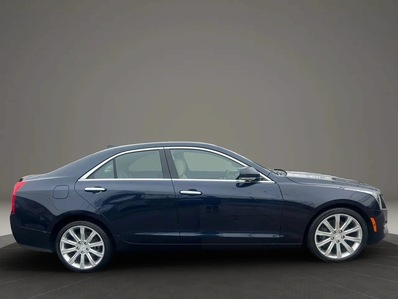Used 2018 Cadillac ATS Luxury AWD/4WD image 4