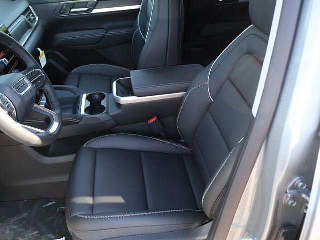 New 2026 GMC Terrain Denali w/ LPO, Black Badging Package AWD/4WD image 19