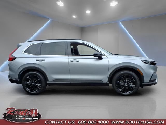 Used 2024 Honda CR-V Sport Touring image 2