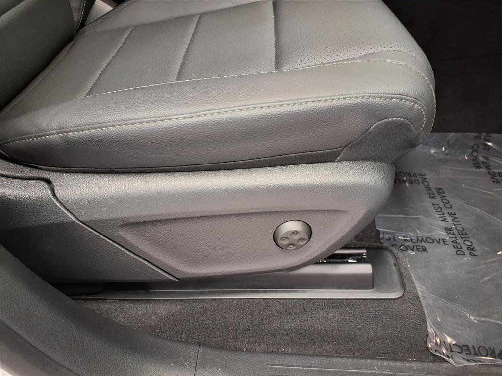 Used 2025 Mercedes-Benz GLE 350 4MATIC image 11